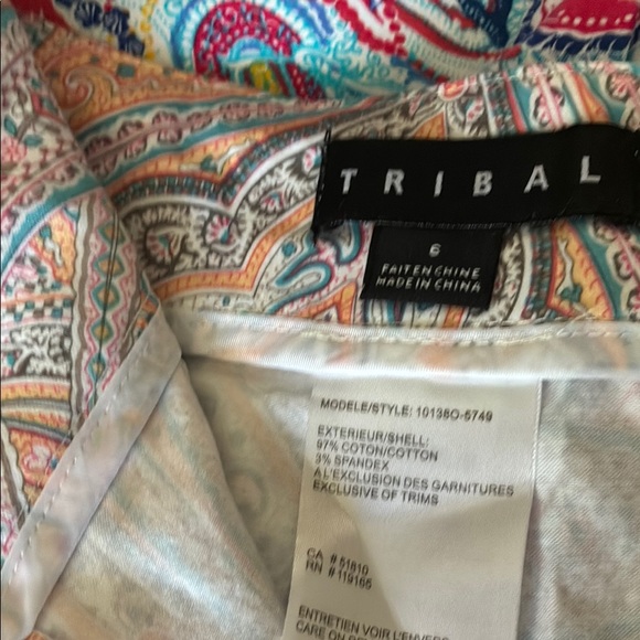 Tommy Hilfiger Blue and Green Bermudas Vibrant Style - Picture 5 of 11